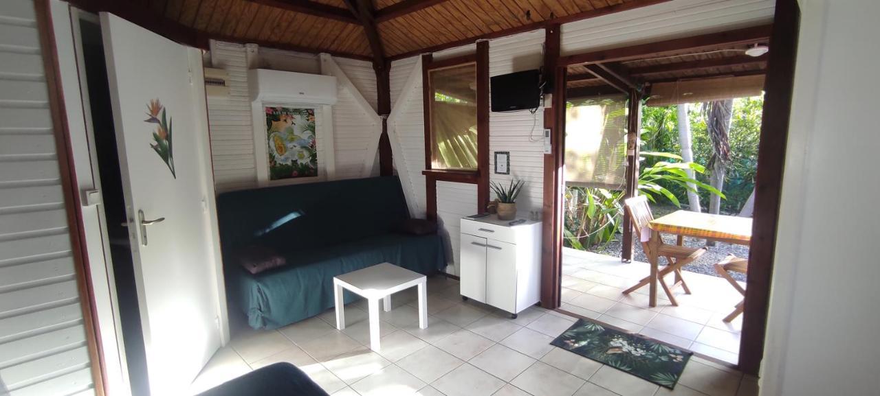 Bungalow Tout Confort Avec Piscine Partagee A 5 Mn De La Mer Saint-Francois  Buitenkant foto