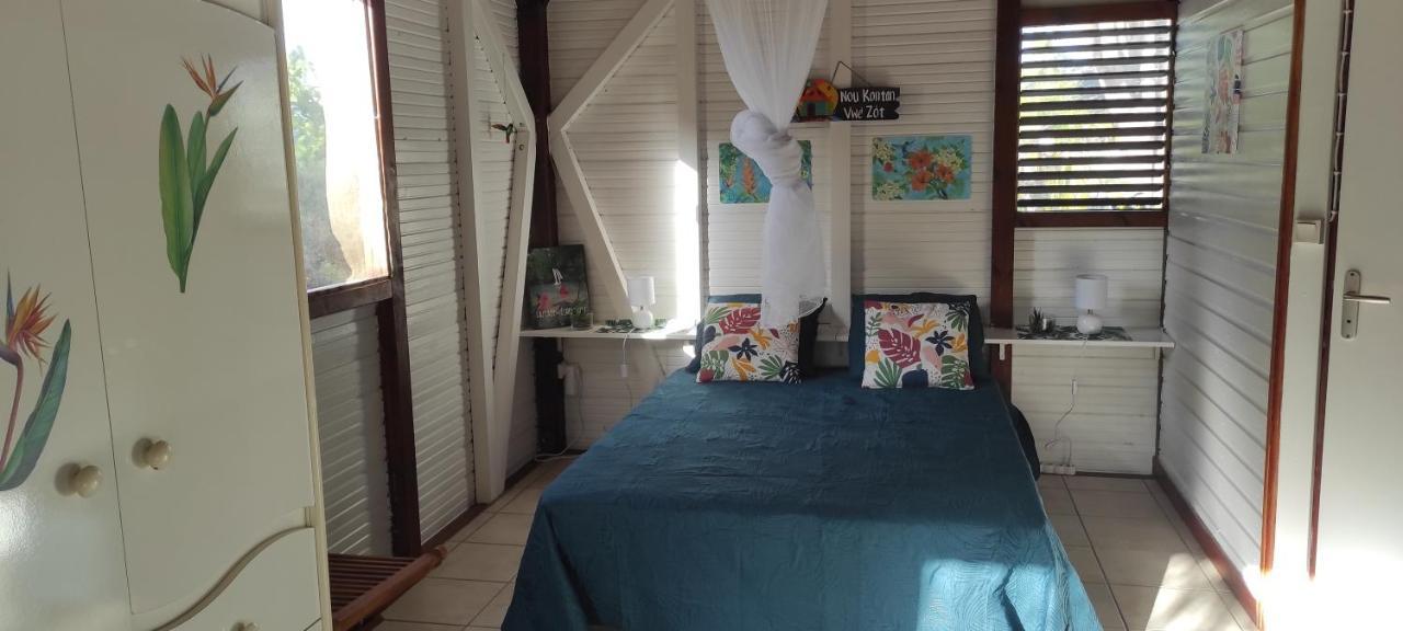 Bungalow Tout Confort Avec Piscine Partagee A 5 Mn De La Mer Saint-Francois  Buitenkant foto